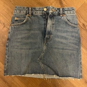 TOPSHOP - Denim Skirt - Size US 2, BNWT